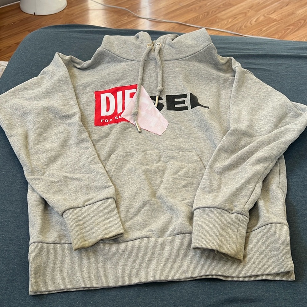 DIESEL// Women’s pullover sweater